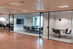 Mamparas y Divisiones Acristaladas para Oficinas en Barcelona