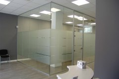 Mamparas y Divisiones Acristaladas para Oficinas en Barcelona ABOGADOS