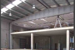 falsos techos de oficinas en Barcelona, falsos techos para despachos en Barcelona, falsos techos altillos oficinas y naves en Barcelona