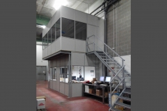 Mamparas y divisiones de oficina y despachos para altillos en Barcelona