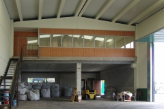 Mamparas y divisiones de oficina y despachos para altillos en Barcelona