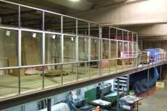 Mamparas y divisiones de oficina y despachos para altillos en Barcelona