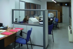 Biombos / separaciones de mampara para oficinas y despachos en Barcelona