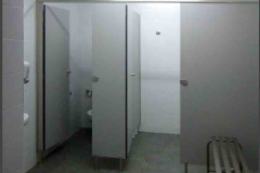 Cabinas fenolicas en Barcelona, aseos vestuarios Barcelona 4